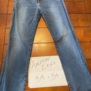 American Eagle Straight Fit Jeans